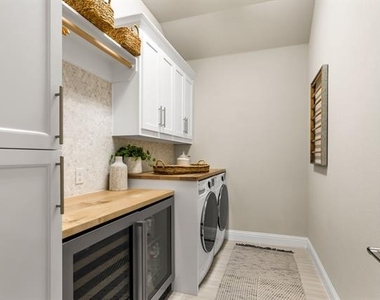 2560 Horsetail Road - Photo Thumbnail 26