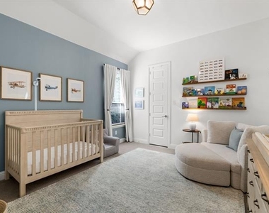 2560 Horsetail Road - Photo Thumbnail 8