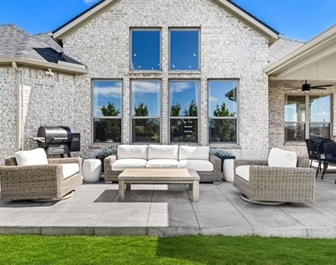 2560 Horsetail Road - Photo Thumbnail 30