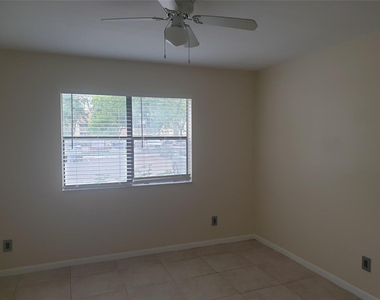520 S Park Road - Photo Thumbnail 6