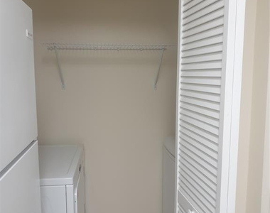 520 S Park Road - Photo Thumbnail 12