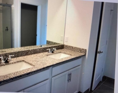 467 Sw Jeanne Avenue - Photo Thumbnail 10