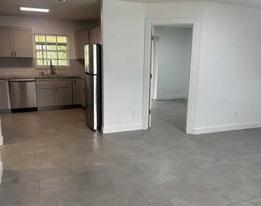 4786 Cambridge Street - Photo Thumbnail 2