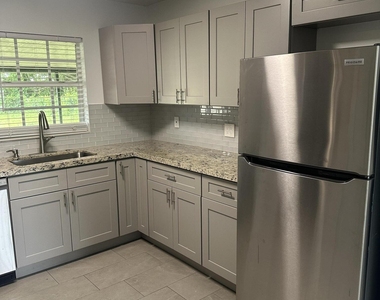 4786 Cambridge Street - Photo Thumbnail 4