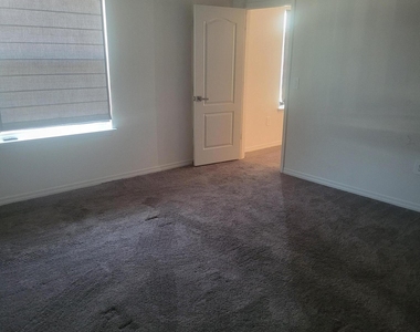 3801 Sw Hablow Street - Photo Thumbnail 12