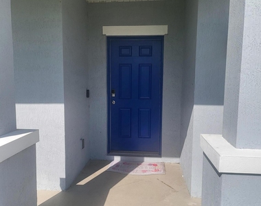 3801 Sw Hablow Street - Photo Thumbnail 2