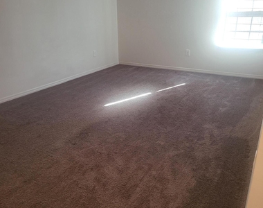 3801 Sw Hablow Street - Photo Thumbnail 10