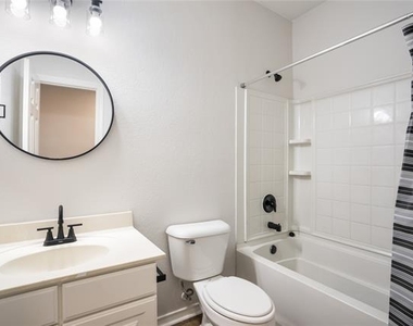 1738 Rock Ridge Drive - Photo Thumbnail 27