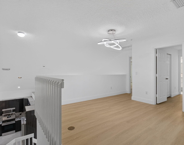 7087 Nw 78th Place - Photo Thumbnail 26