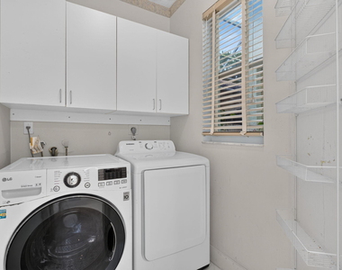 7087 Nw 78th Place - Photo Thumbnail 27