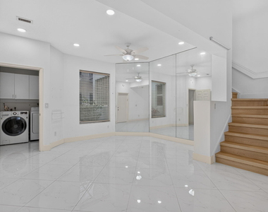7087 Nw 78th Place - Photo Thumbnail 10