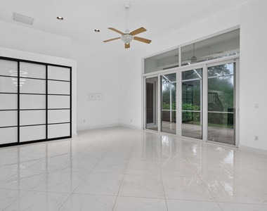 7087 Nw 78th Place - Photo Thumbnail 19