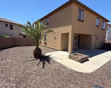 8821 S 40th Drive - Photo Thumbnail 16