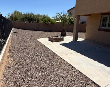 8821 S 40th Drive - Photo Thumbnail 17