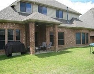 2207 Canterbury Drive - Photo Thumbnail 34
