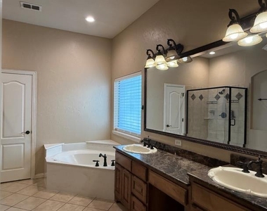 2207 Canterbury Drive - Photo Thumbnail 19