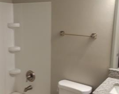 2004 Pecan Street - Photo Thumbnail 6