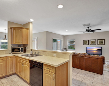 13792 Yarmouth Drive - Photo Thumbnail 20