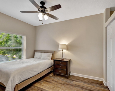 13792 Yarmouth Drive - Photo Thumbnail 5