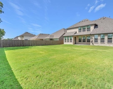 7243 Crowell Avenue - Photo Thumbnail 35