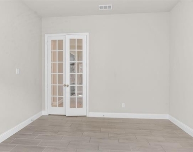 7243 Crowell Avenue - Photo Thumbnail 11