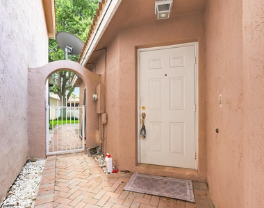 9312 Nw 54th Street - Photo Thumbnail 3