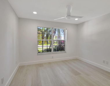 11287 Vivero Avenue - Photo Thumbnail 25