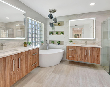 11287 Vivero Avenue - Photo Thumbnail 14