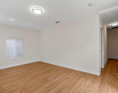865 Se 12th Street - Photo Thumbnail 16