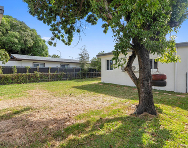 865 Se 12th Street - Photo Thumbnail 40
