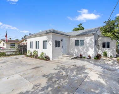 865 Se 12th Street - Photo Thumbnail 1