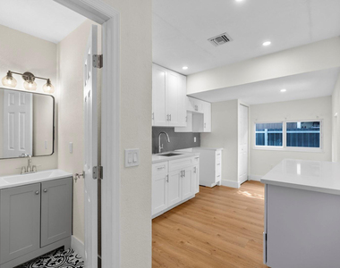 865 Se 12th Street - Photo Thumbnail 7