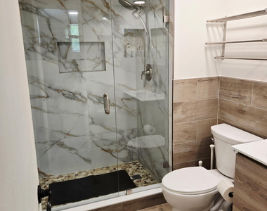 9923 S Hollybrook Lake Drive S - Photo Thumbnail 9
