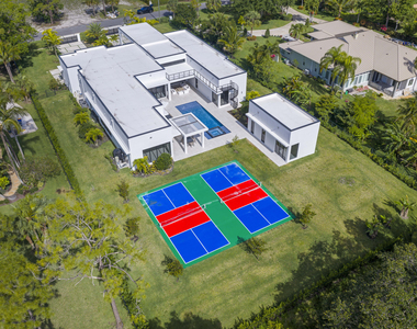 6676 Nw 66th Way - Photo Thumbnail 2