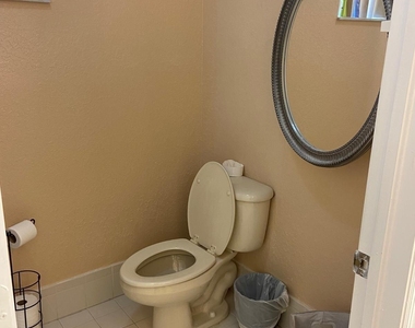 8752 Nw 107th Terrace - Photo Thumbnail 17