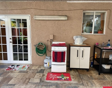 8752 Nw 107th Terrace - Photo Thumbnail 24