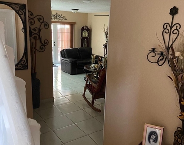 8752 Nw 107th Terrace - Photo Thumbnail 1