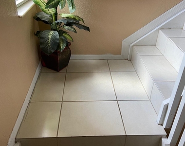 8752 Nw 107th Terrace - Photo Thumbnail 10