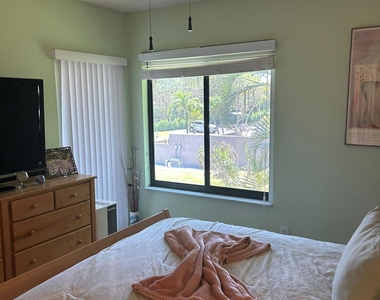 159 Nw 70th Street - Photo Thumbnail 16