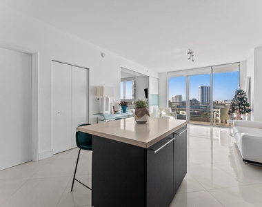 90 Sw 3rd Street - Photo Thumbnail 4