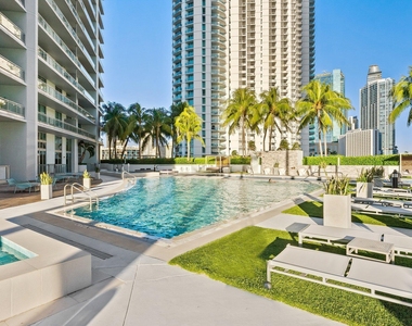90 Sw 3rd Street - Photo Thumbnail 24