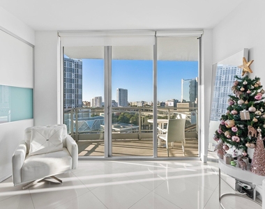 90 Sw 3rd Street - Photo Thumbnail 2