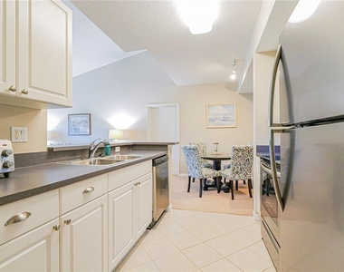 5095 Fairways Circle - Photo Thumbnail 18