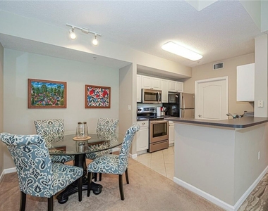 5095 Fairways Circle - Photo Thumbnail 14