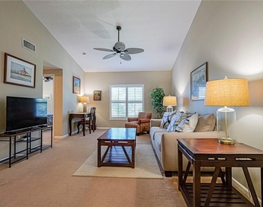 5095 Fairways Circle - Photo Thumbnail 10