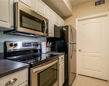 5095 Fairways Circle - Photo Thumbnail 16