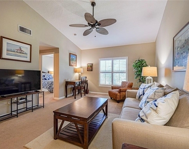 5095 Fairways Circle - Photo Thumbnail 11
