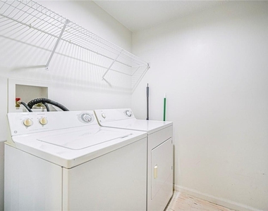 5095 Fairways Circle - Photo Thumbnail 25