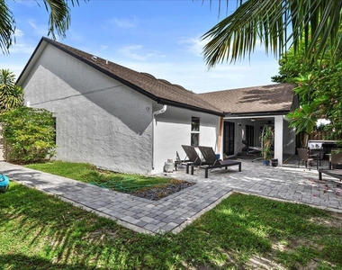 1560 Yachtman Place - Photo Thumbnail 22