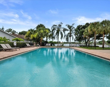 1560 Yachtman Place - Photo Thumbnail 27